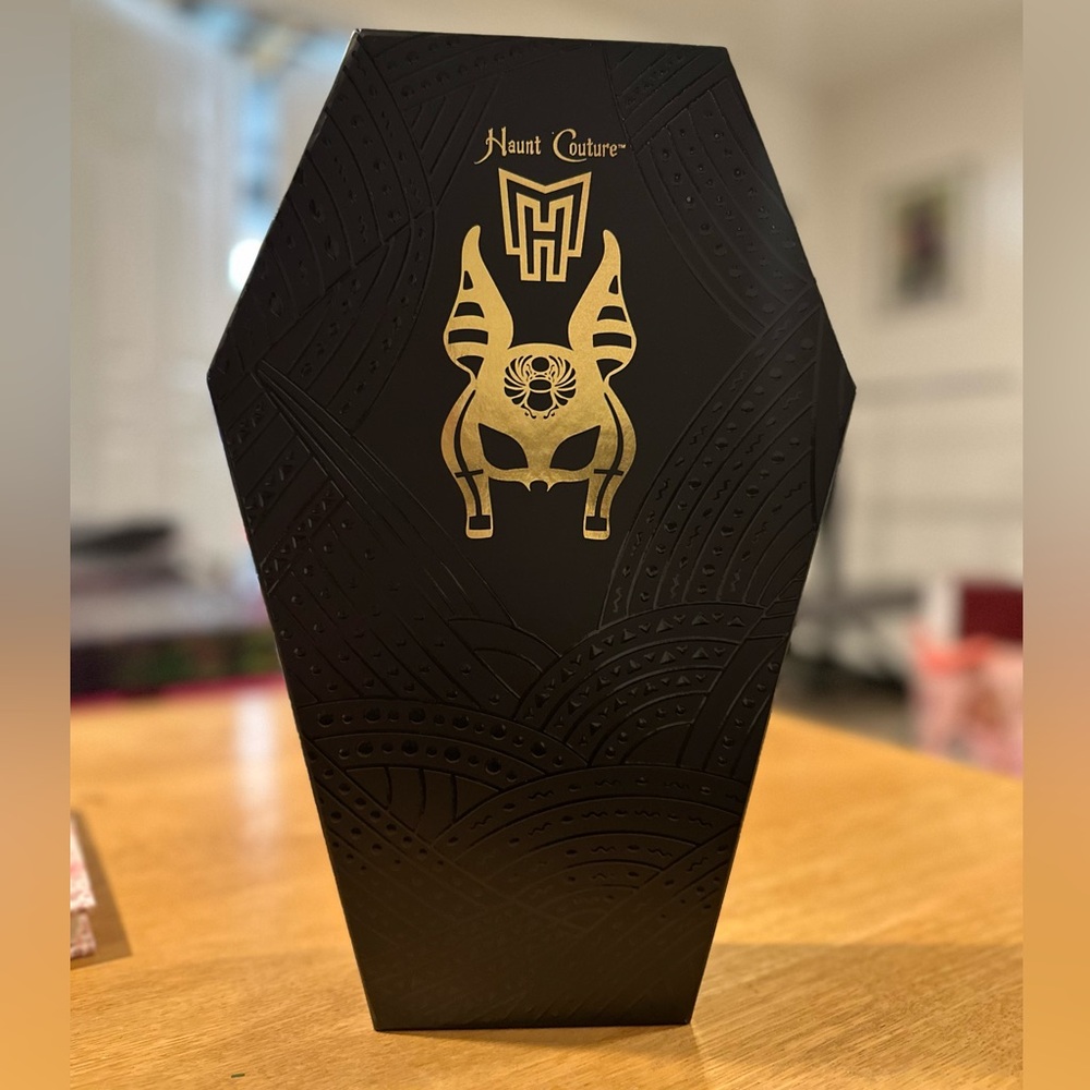 Monster High Haunt Couture Midnight Runway Cleo de Nile Empty Box for Display.